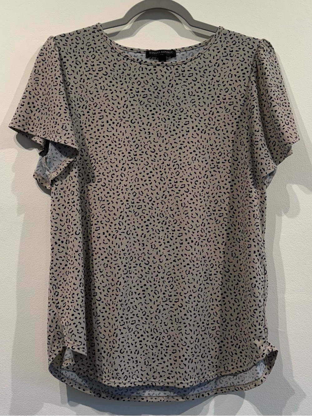 Banana Republic Taupe Leopard-Print Flutter Sleeve Top